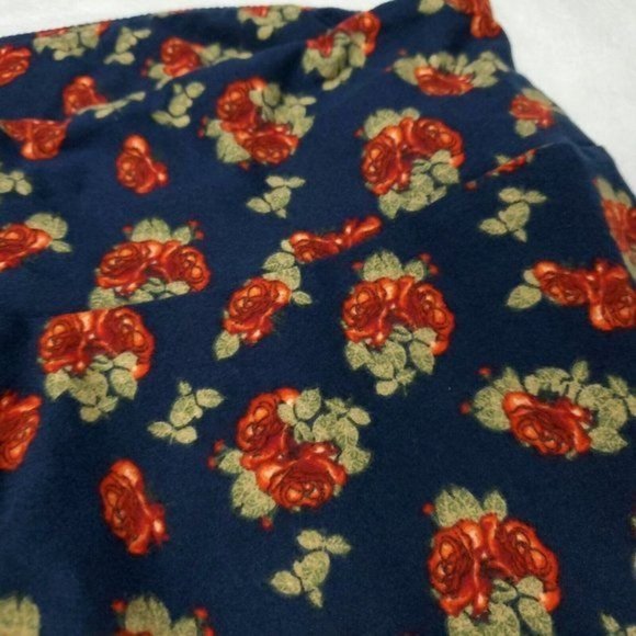 NWOT LulaRoe Tall & Curvy Leggings  Womens Plus Size TC One Size Floral Rose - Picture 2 of 6